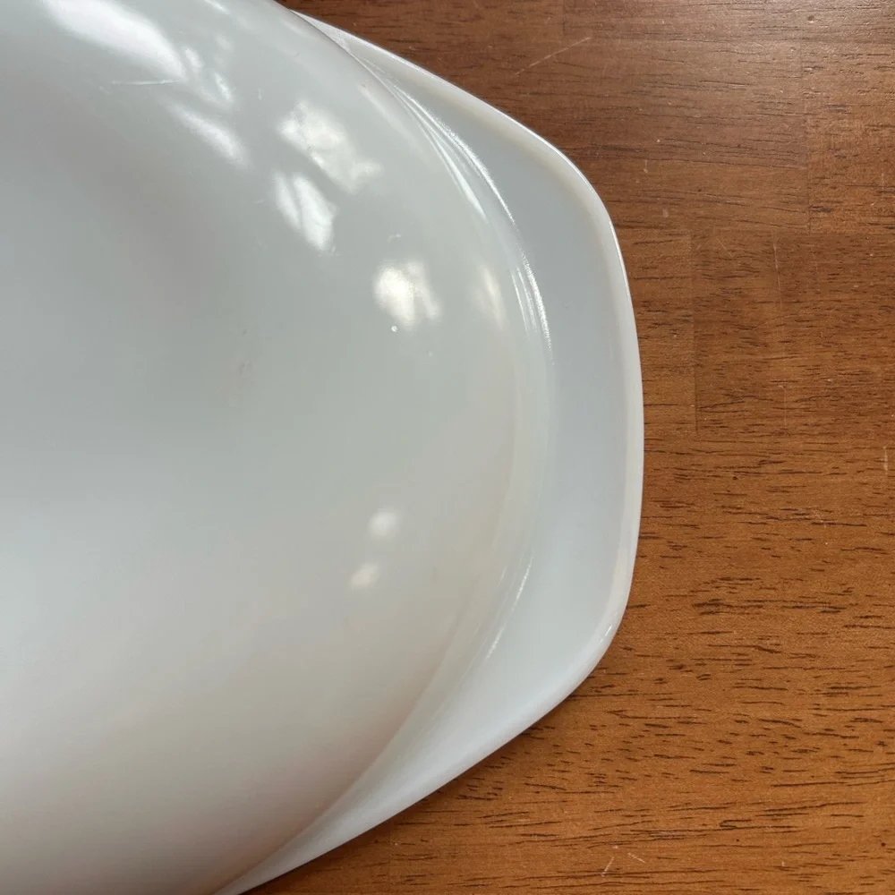 Pyrex #1083 Divide-A-Dish Milk Glass for multiple side dishes 1.5 Qt Vintage